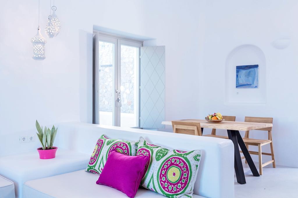 Skyfall Suites - Adults Only Пиргос Номер фото